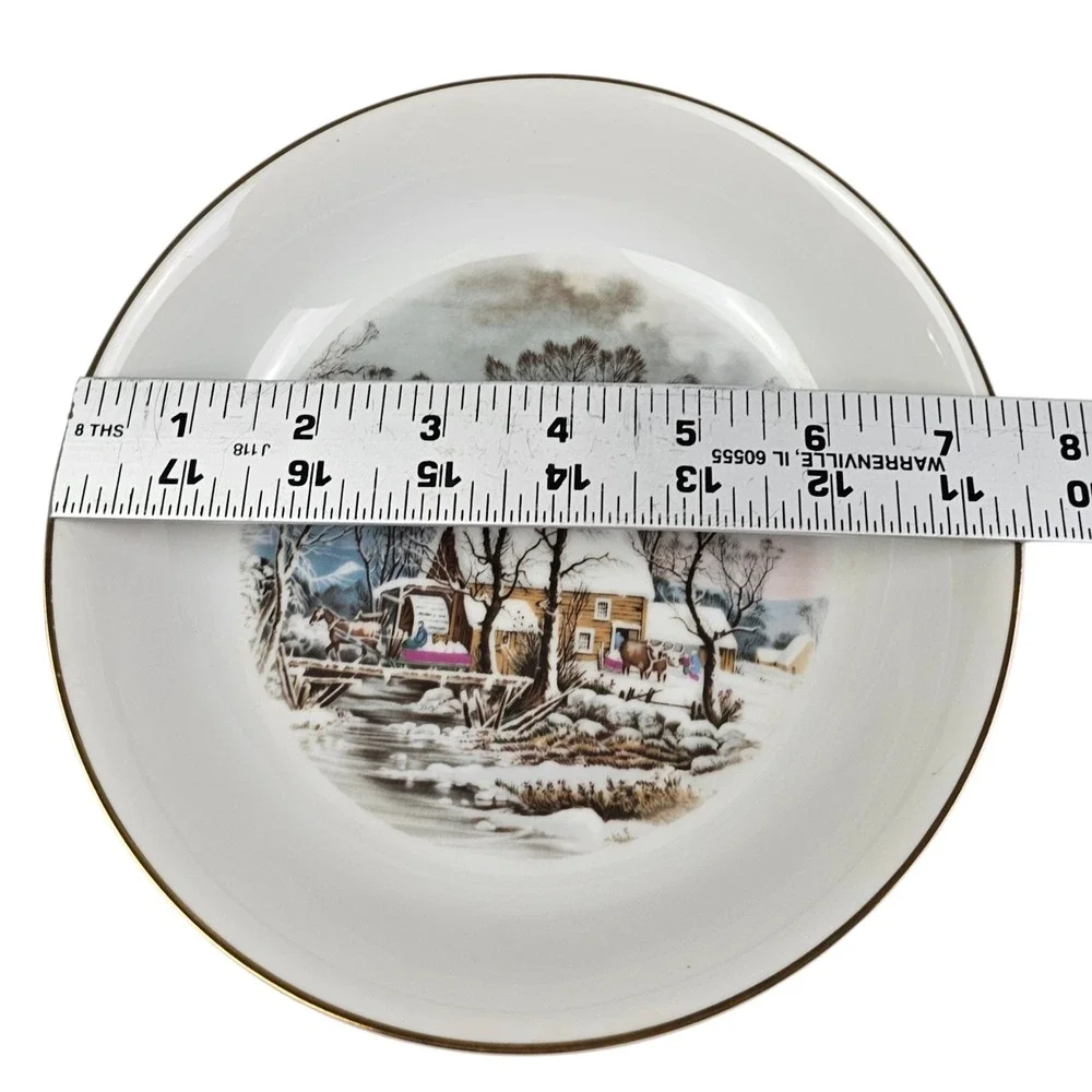 Vintage 1981 Avon Christmas Desert Plate Fine Porcelain Winter Scene Japan 7.5